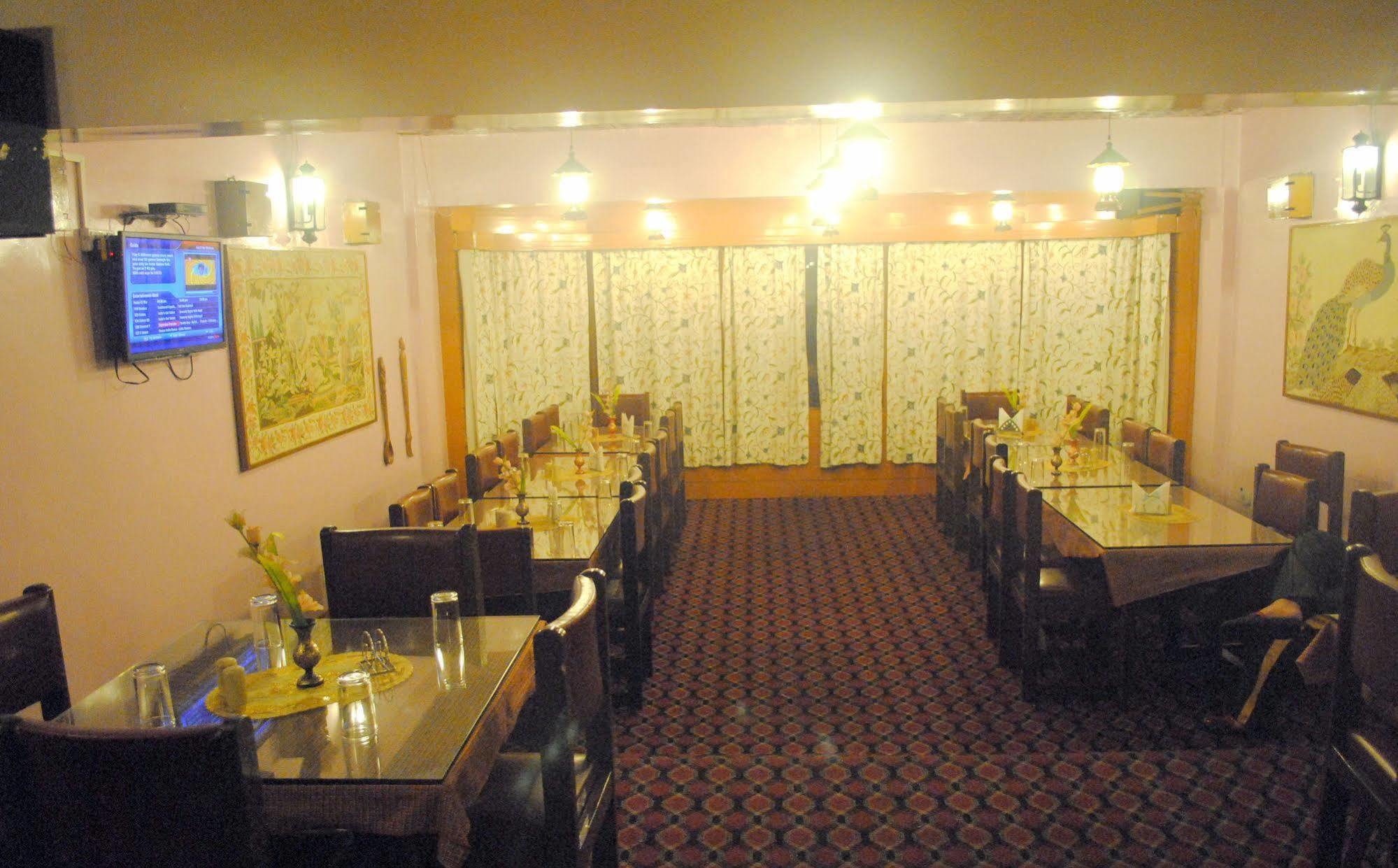 Welcome Hotel Gulmarg Ngoại thất bức ảnh